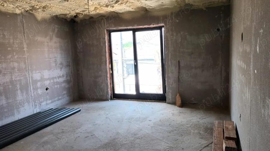 Casă cu Teren 800 Mp în Central