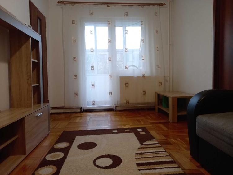 Apartament cu 3 camere semidecomandat în Fortuna