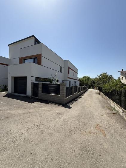Casă cu 4 camere în Afumați