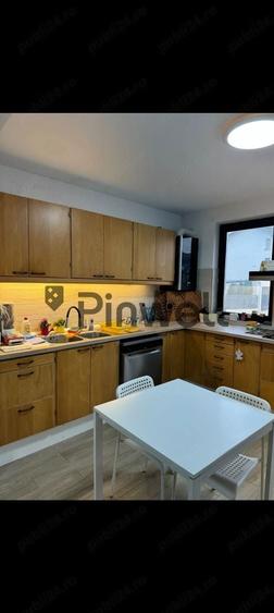 Casă individuală cu 5 camere cu Teren 500 Mp în Pipera