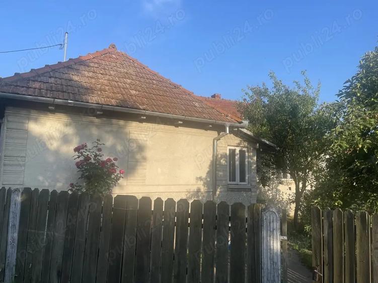 Casă cu 4 camere cu Teren 503 Mp în Târgu Ocna
