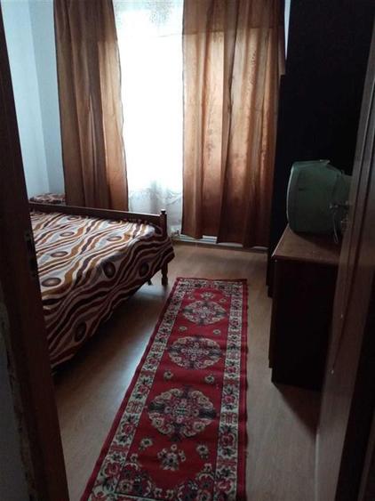 Apartament cu 3 camere semidecomandat, mobilat în Păcurari