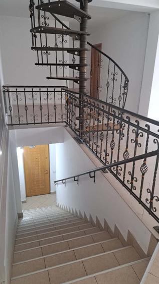 Apartament cu 5 camere circular în P-ța Muncii