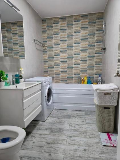 Apartament cu 2 camere decomandat, mobilat în Central