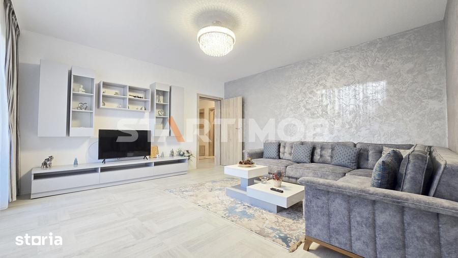 Apartament cu 3 camere decomandat în Tractorul
