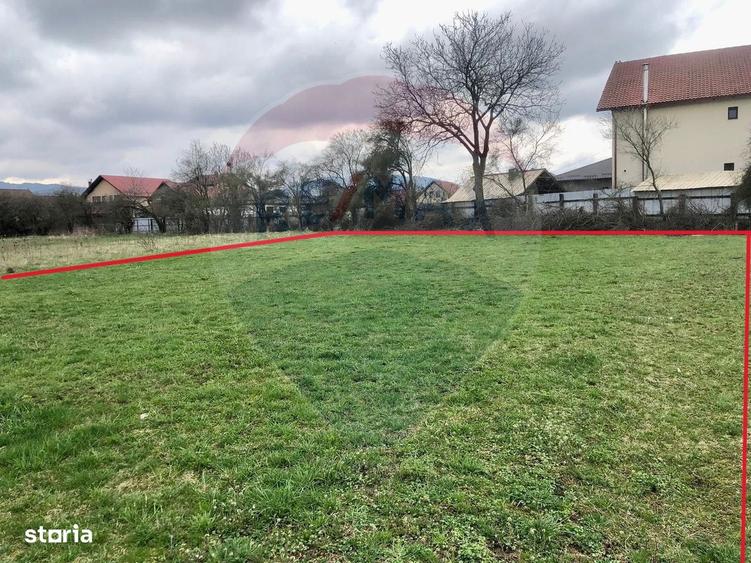 Teren de 500 mp, în Tărlungeni