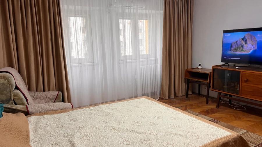Apartament cu 2 camere decomandat, mobilat în Calea Călărașilor