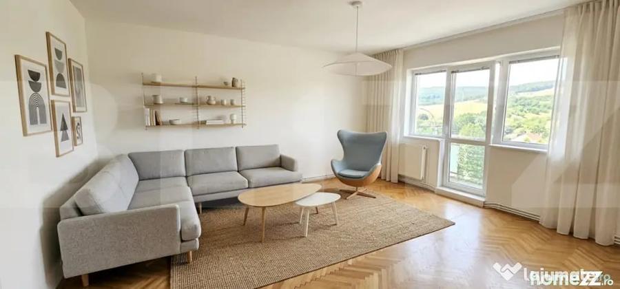 Apartament cu 3 camere decomandat în Simeria