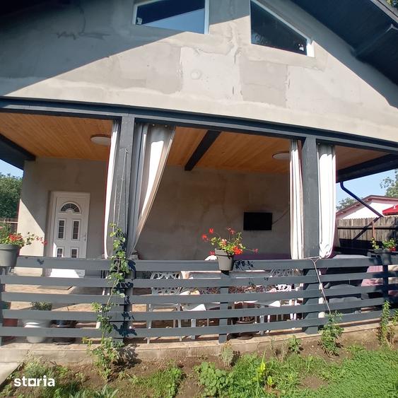 Casă cu 3 camere cu Teren 750 Mp în Petrăchioaia