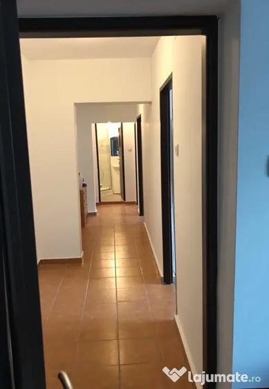 Apartament cu 4 camere decomandat în Moșilor