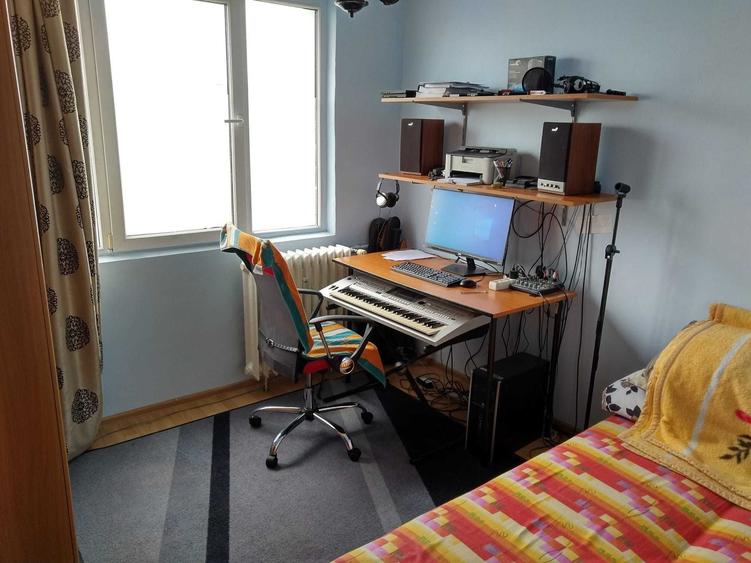 Apartament cu 3 camere semidecomandat în Giurgiului