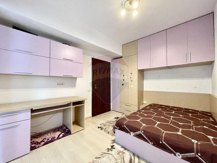 Apartament cu 3 camere de închiriat - 5