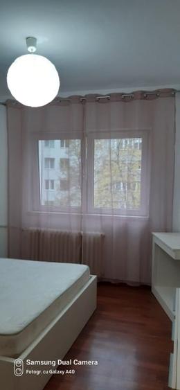 Apartament cu 2 camere semidecomandat, mobilat în Titan
