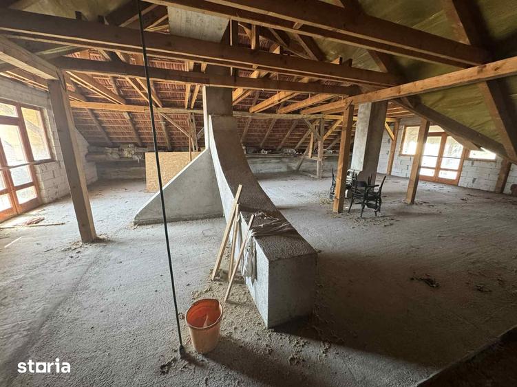 Casă cu 5 camere cu Teren 4500 Mp în Beltiug