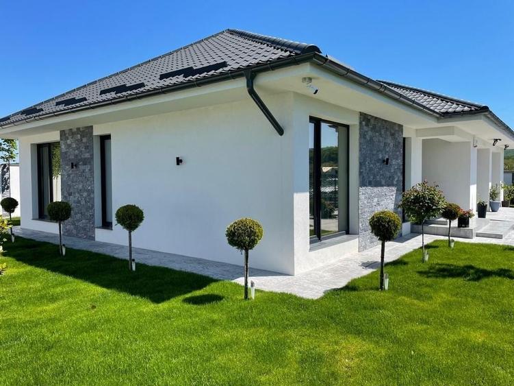 Casă cu 3 camere în Racovița