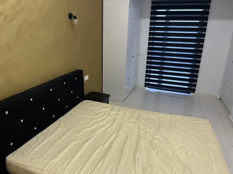Apartament cu 3 camere decomandat în Exterior Vest
