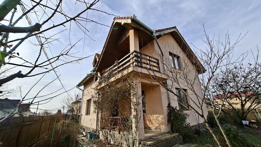 Casă individuală cu 3 camere cu Canalizare în Sângeorgiu de Mureș