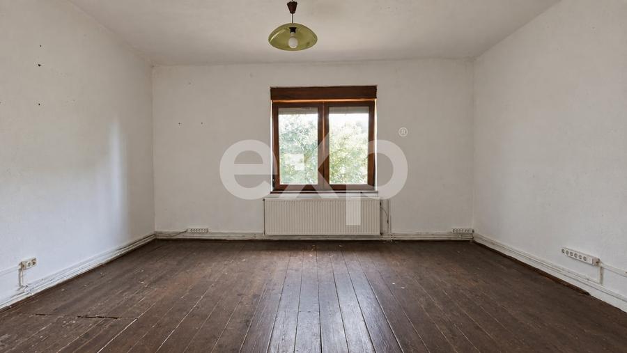 Casă individuală cu 5 camere cu Teren 446 Mp în Craiter
