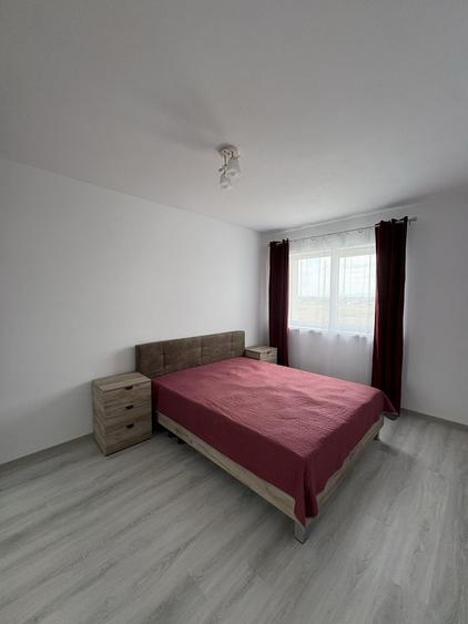 Apartament cu 2 camere semidecomandat în Sânpetru