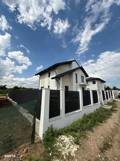 Casă cu 4 camere cu Teren 420 Mp în Valea Adâncă