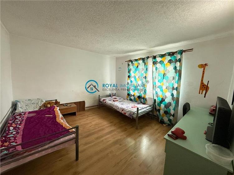 Casă individuală cu 5 camere cu Canalizare în Păulești
