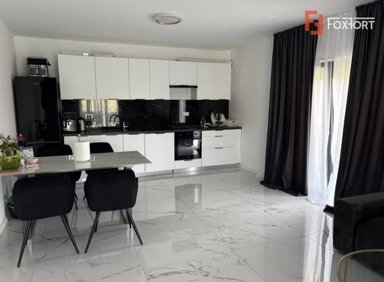 Duplex cu 4 camere cu Canalizare în Giarmata