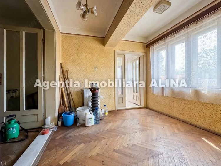 Casă cu 3 camere cu Teren 744 Mp în Criș