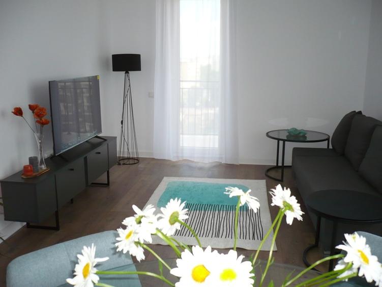 Inchiriez ap 2 camere cu loc de parcare, Bdul Metalurgiei Grand Arena - 1