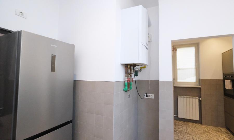 Vanzare apartament 5 camere renovat,mobilat etaj 2 in imobil zona Piata Unirii - 13