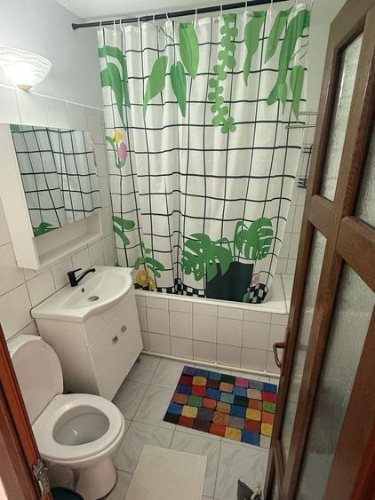 Apartament cu 3 camere semidecomandat în Tomis Nord