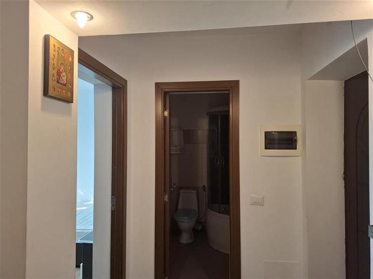 Apartament cu 2 camere decomandat, mobilat în Sud