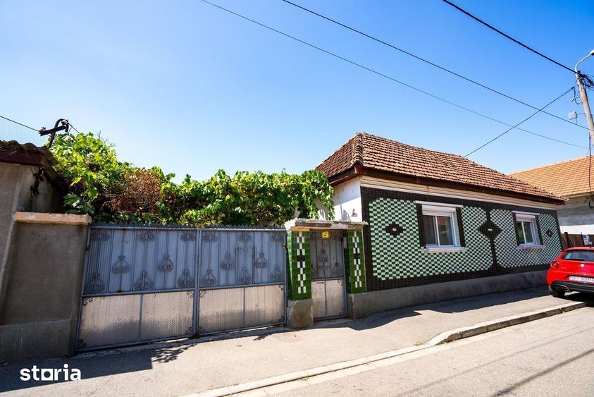 Casă cu 2 camere cu Teren 620 Mp în Rogerius