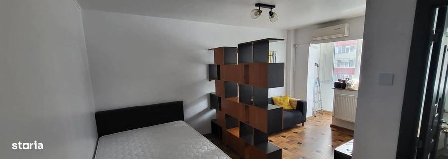 Garsonieră decomandată în Tineretului