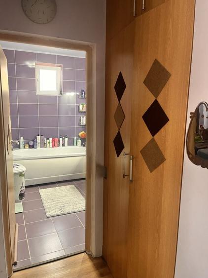 Apartament cu 3 camere decomandat în Apahida