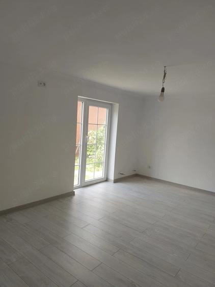 Casă cu Teren 850 Mp în Bujoreni