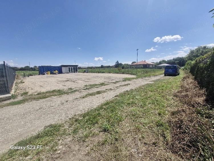 Teren de 500 mp, în Stupini