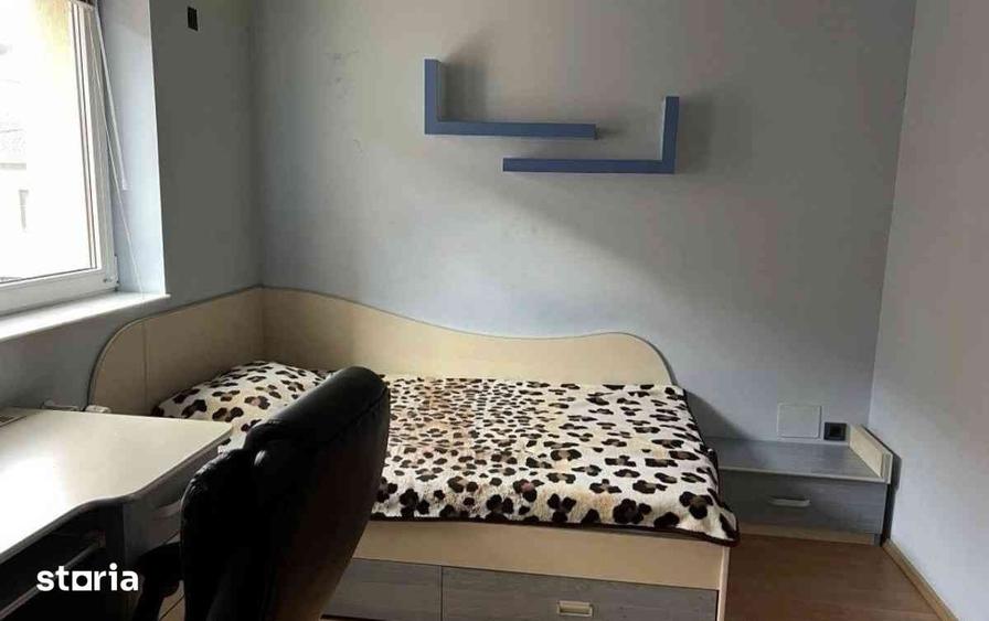 Casă cu 4 camere cu Teren 300 Mp în Rogerius