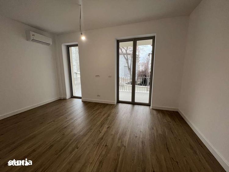 Apartament cu 4 camere în Armeneasca