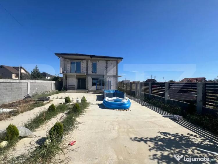 Casă cu 5 camere cu Teren 450 Mp în Central