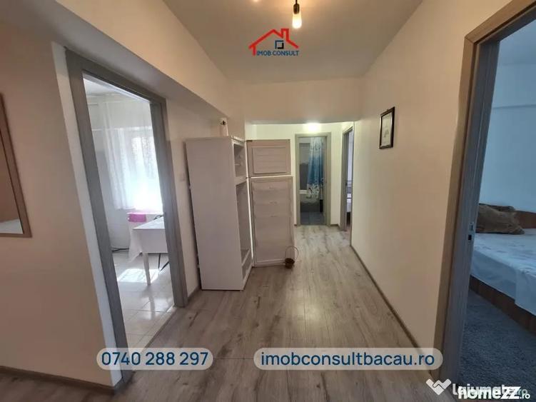 Apartament cu 3 camere decomandat în Letea