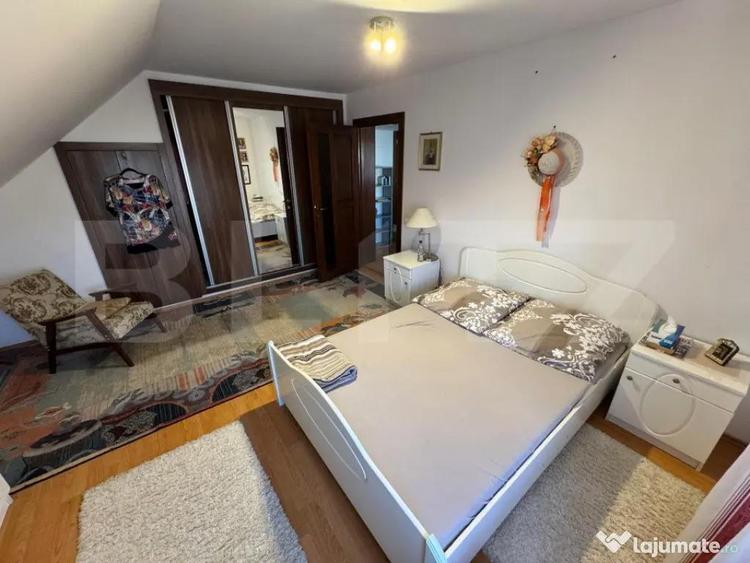 Casa, zona 0, vedere panoramica spre santurile Cetatii pre - 7