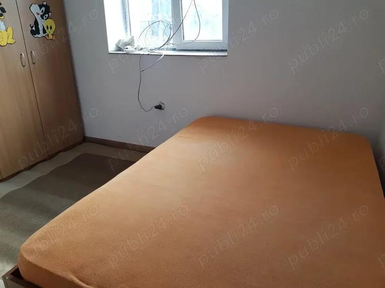 Casă cu 3 camere în Radomirești