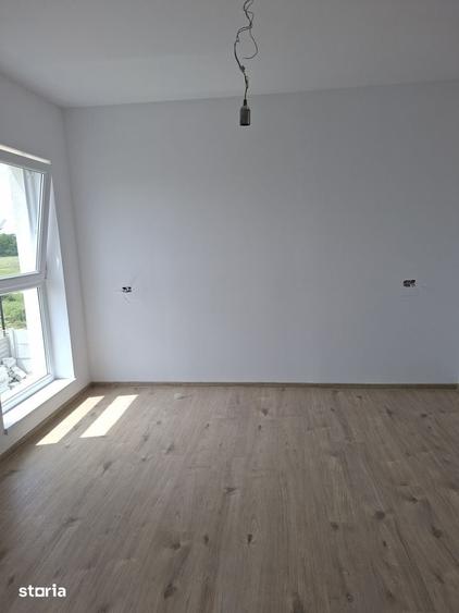 Casă cu 5 camere cu Teren 613 Mp în Malu Mare