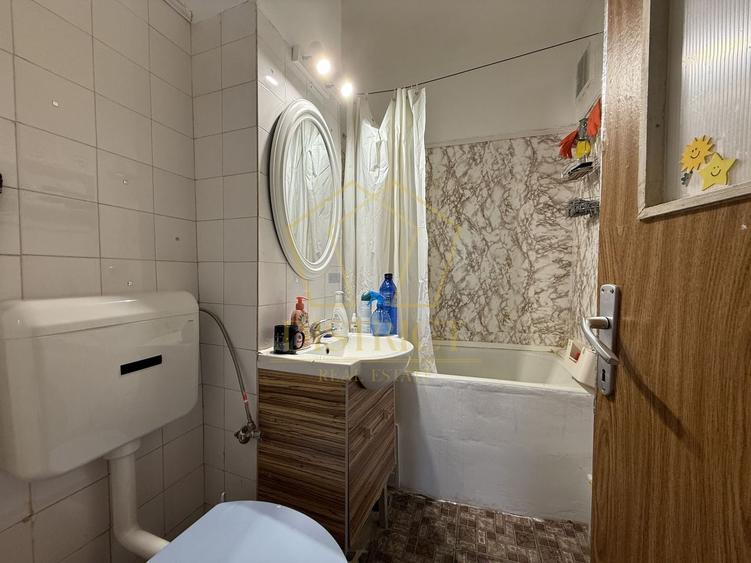 Apartament cu 3 camere decomandat, mobilat în Spitalul Județean