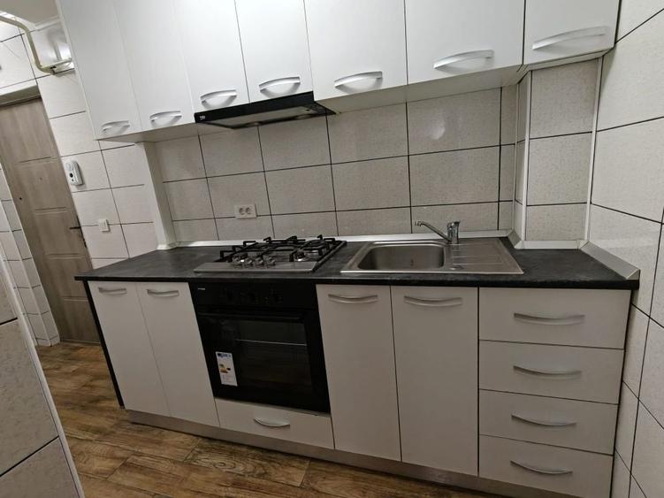 Garsonieră decomandată în Vărsătura