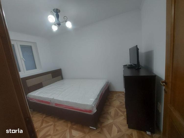 Apartament cu 3 camere decomandat în Micro 6