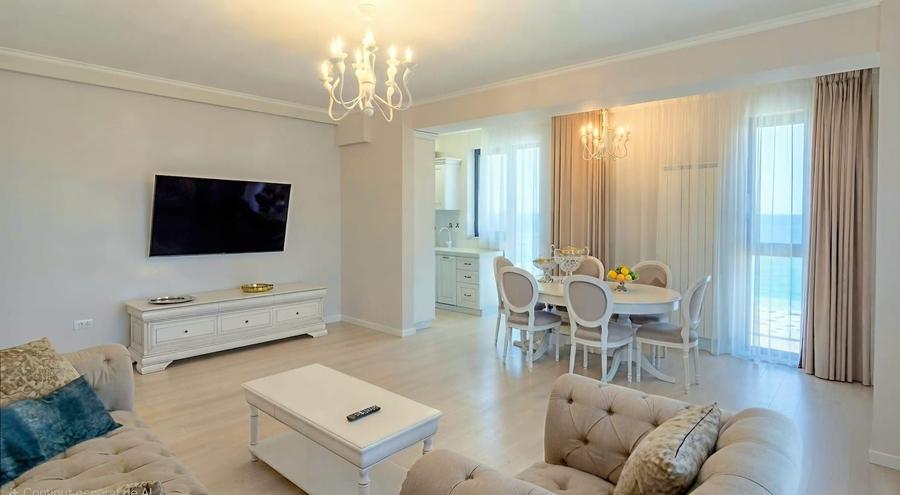 Apartament cu 3 camere decomandat, mobilat în Faleza Nord