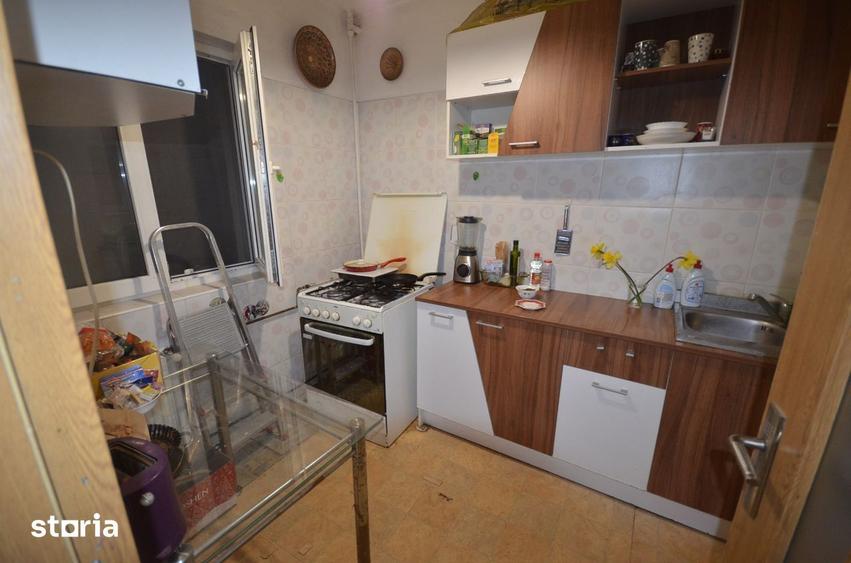 Apartament cu 3 camere decomandat în Pantelimon