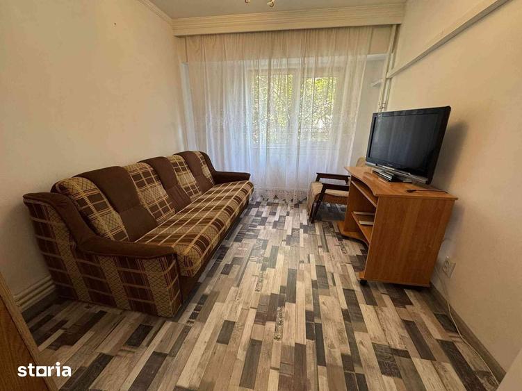Apartament cu 3 camere decomandat în Inel II