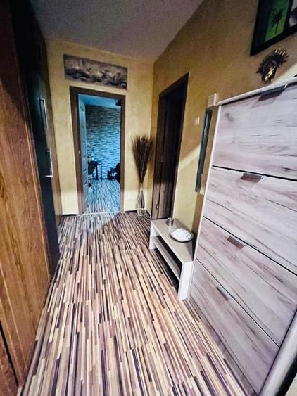 Apartament cu 2 camere decomandat, mobilat în Titan